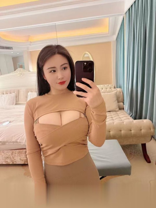 大胸骚妹..
