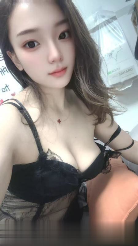 三通美乳雪儿