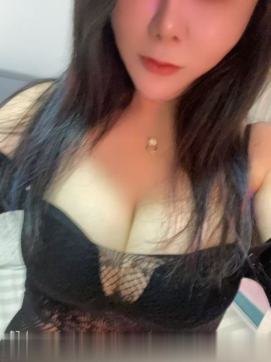 罗湖向西御姐